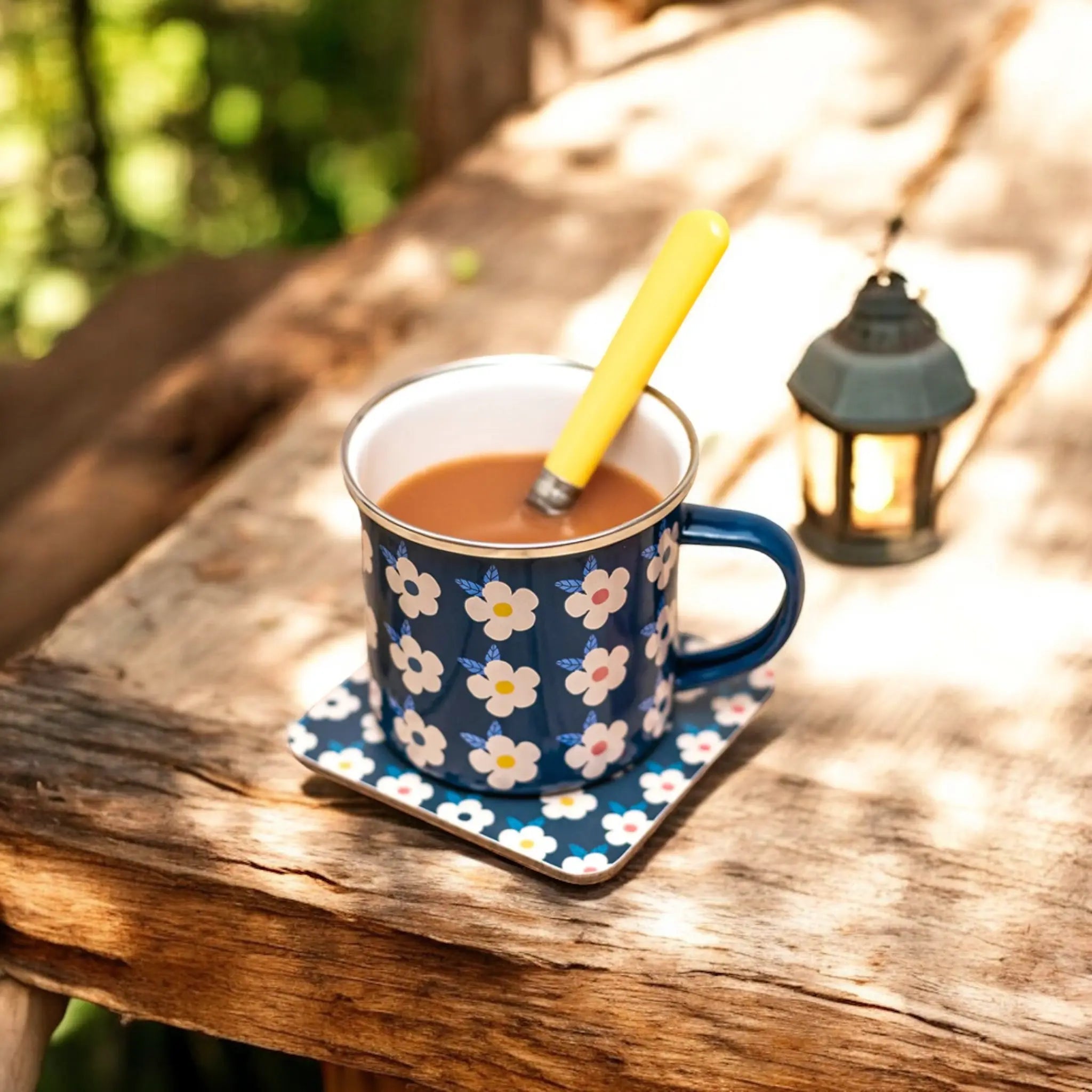 Enamel Happy Retro Midnight Mug and Coaster - Prezzi