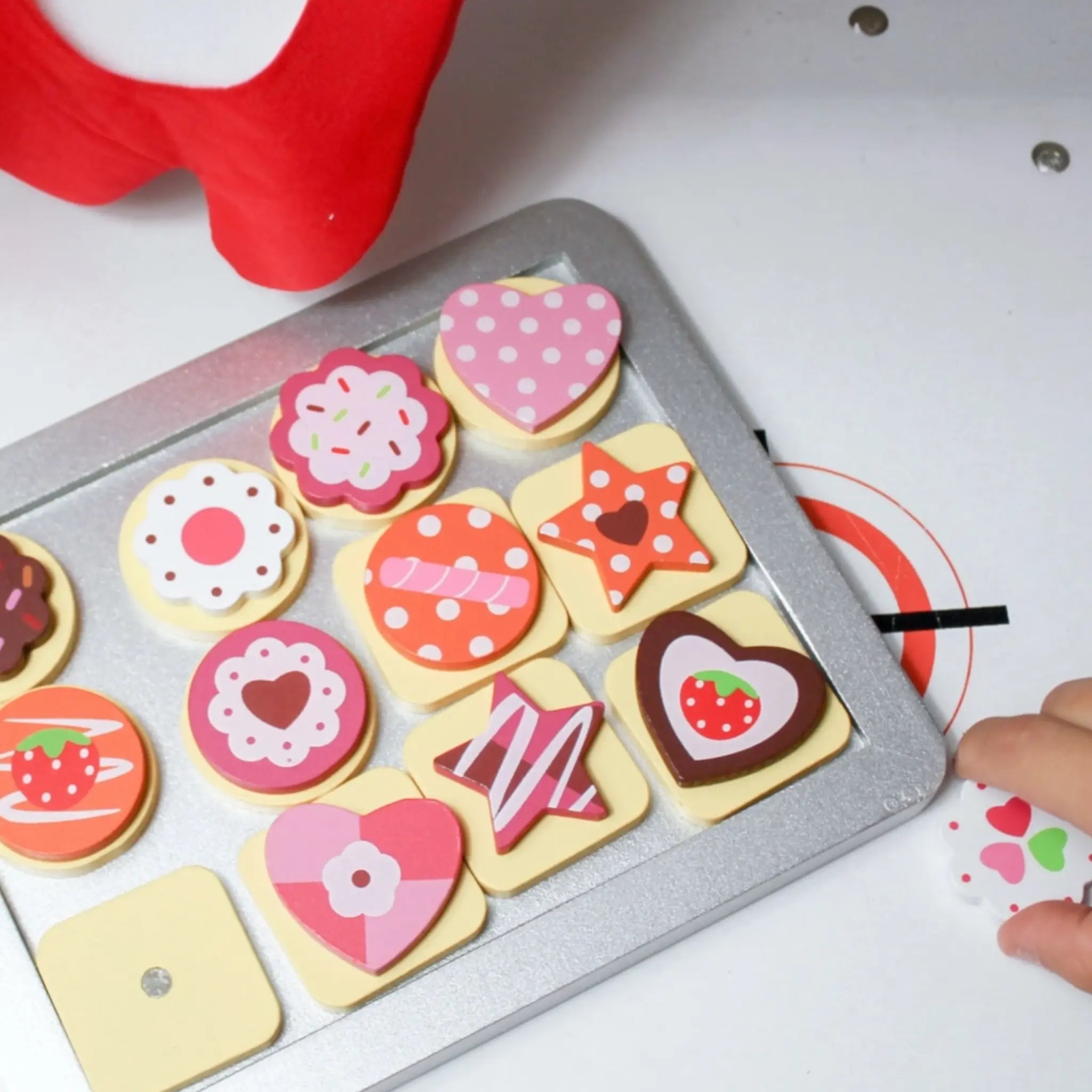 Wooden Magnetic Biscuit Baking Set, Glove & Oven Tray - Prezzi