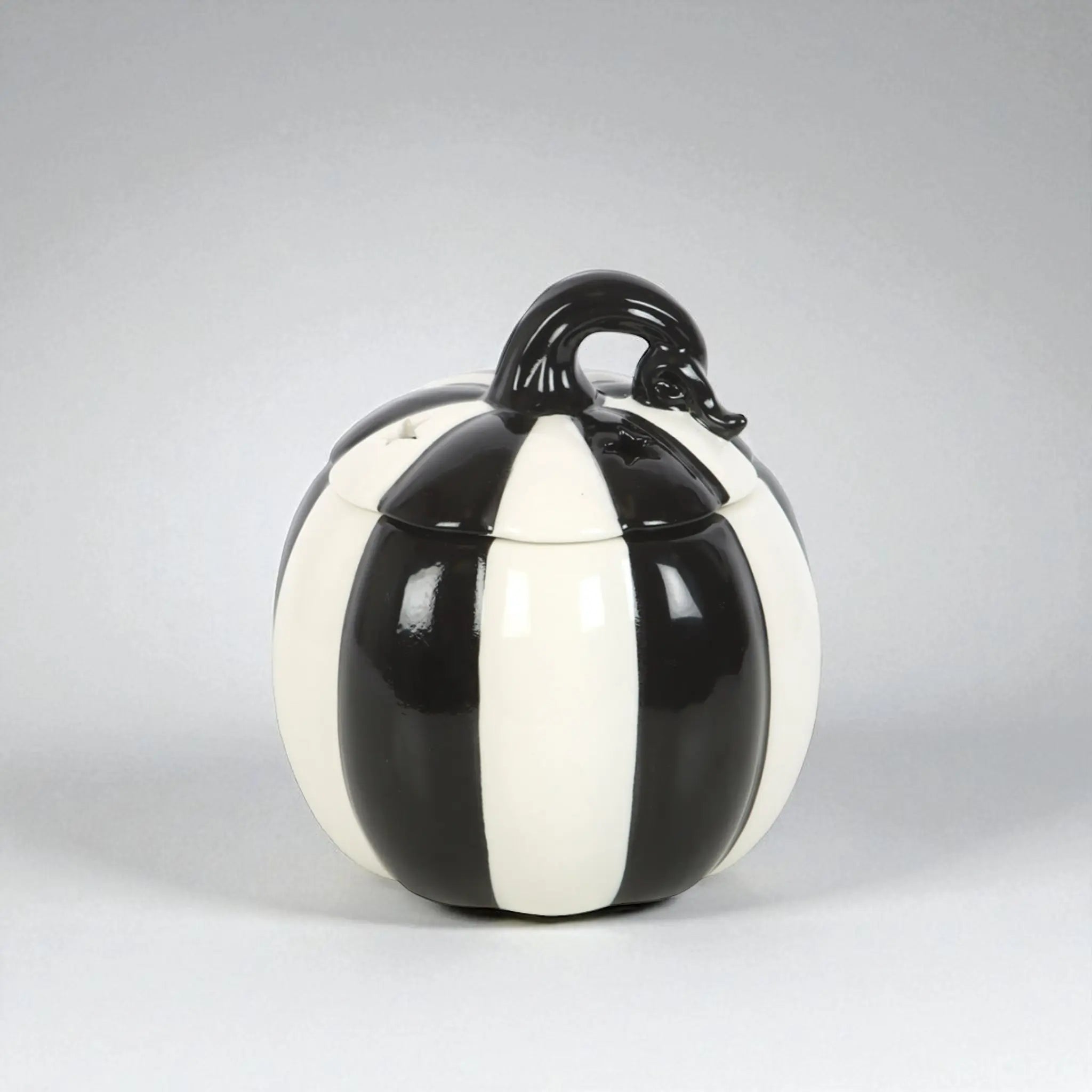 Black and White Striped Pumpkin Burner - Prezzi