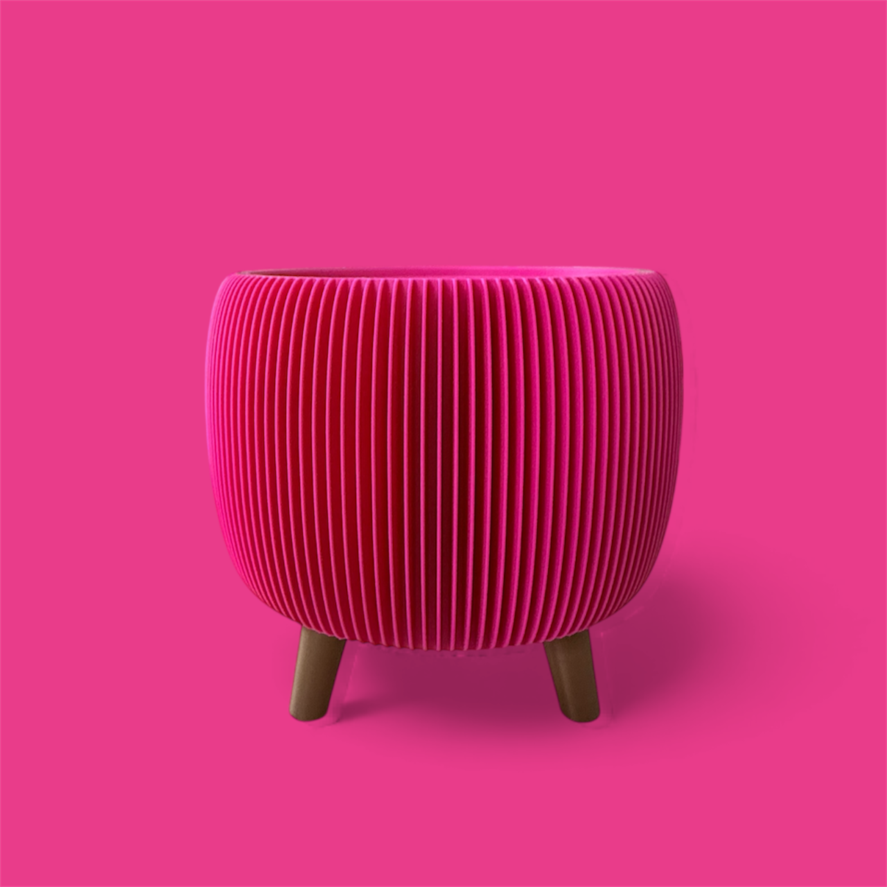 RETRO RIBBED PLANTER RASPBERRY SATIN Millees